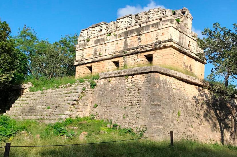 edificios prehispanicos en Chichén Itzá